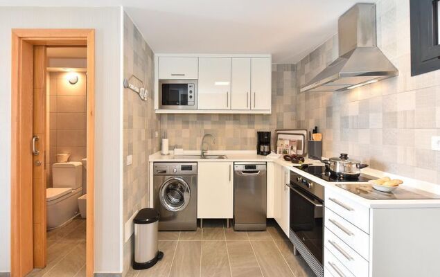 Morea Suites 1 - Photo 11